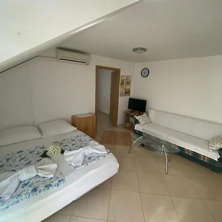 Mara Apartman *