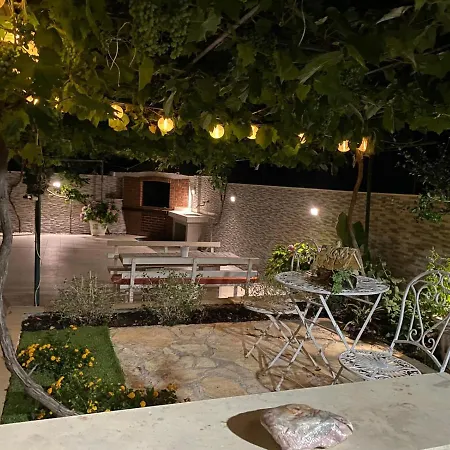 Mara Apartman