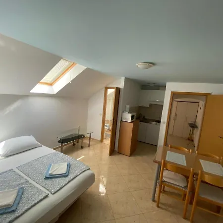 شقة Mara أوروبيتش